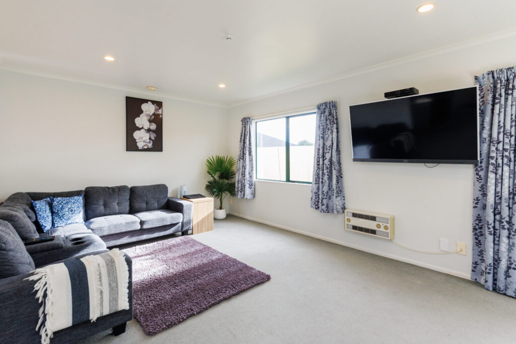 Two Bedroom 2 Story with Garden